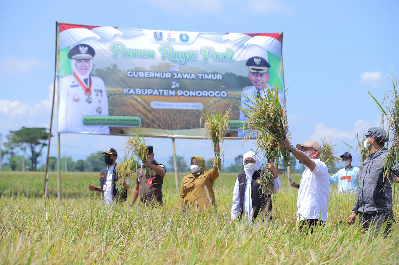 Kang Giri Bupati Ponorogo, Khofifah Indar Parawansa Gubernur Jawa Timur Panan Raya