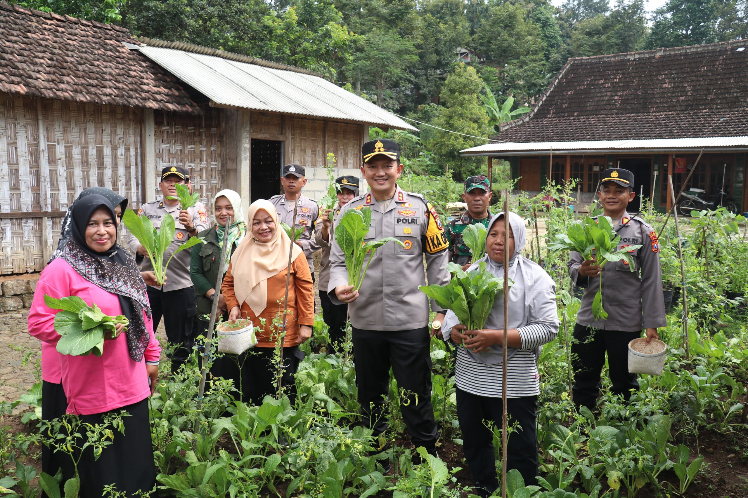 Kapolres Magetan Tinjau Desa Ketahanan Pangan