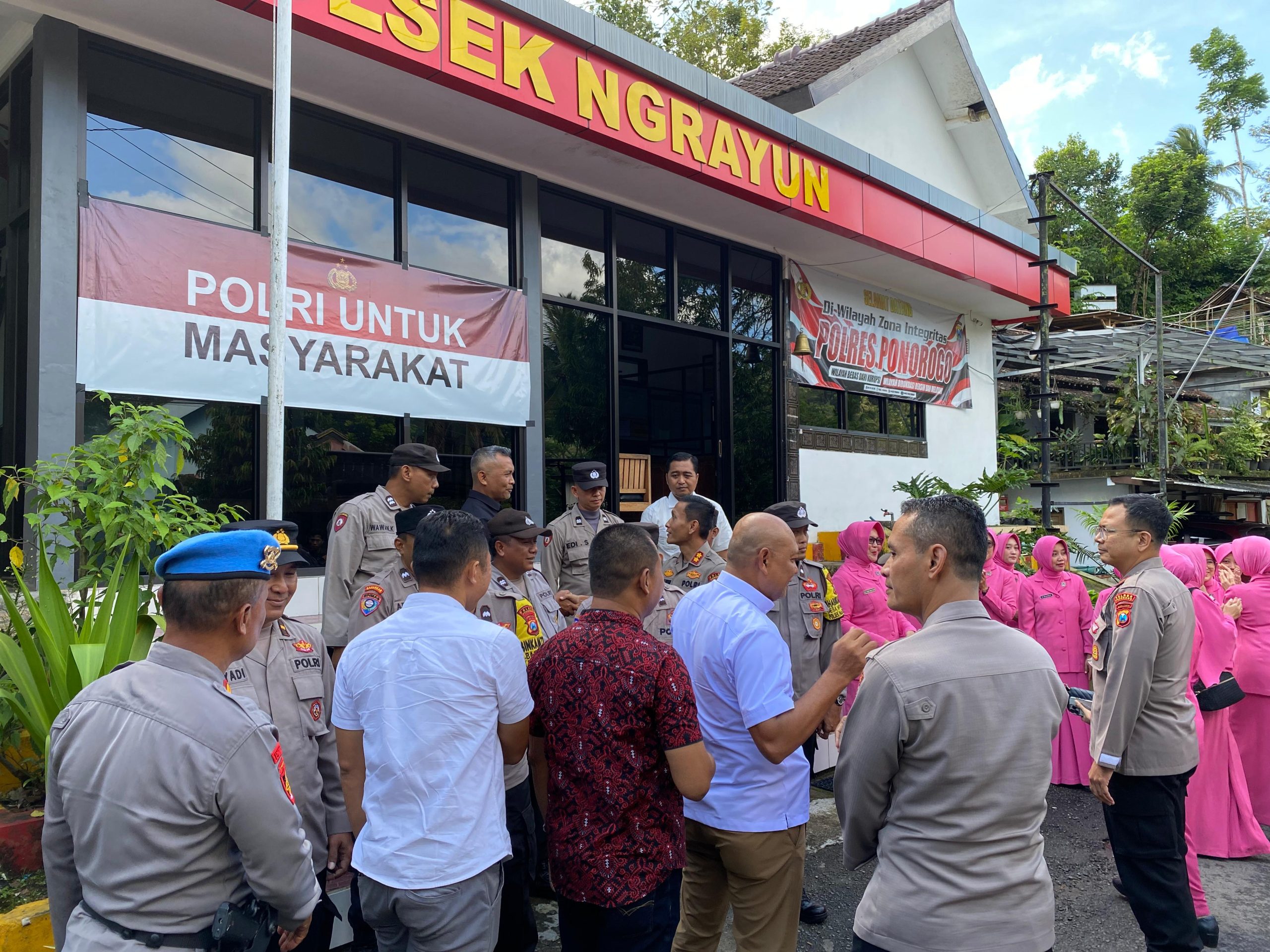 Kunker ke Polsek Ngrayun, Kapolres Ponorogo Tekankan Bijak di Era Digital