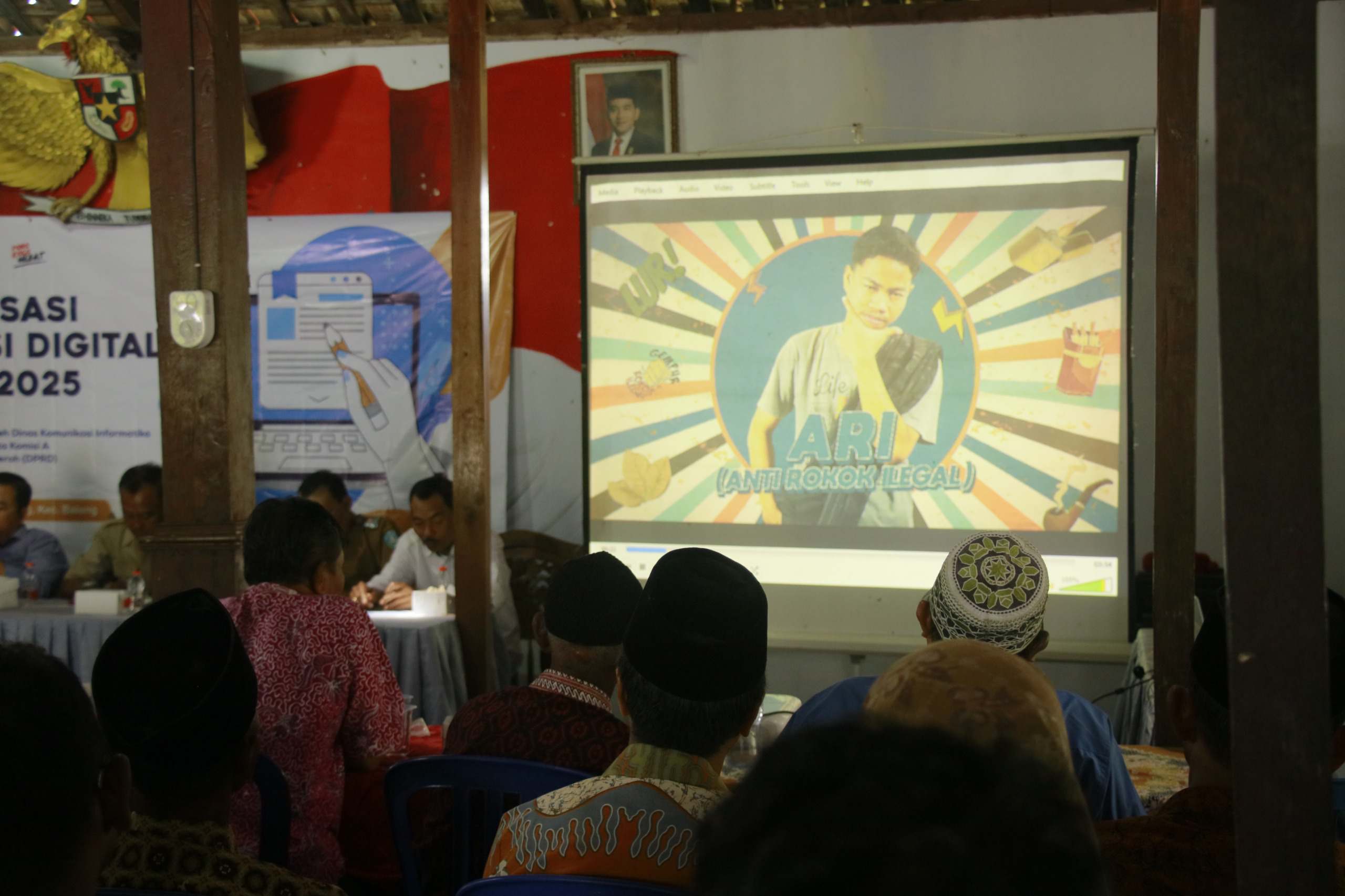 Bahaya Rokok Ilegal, Diskominfo Ponorogo Sosialisasi di Bangunsari