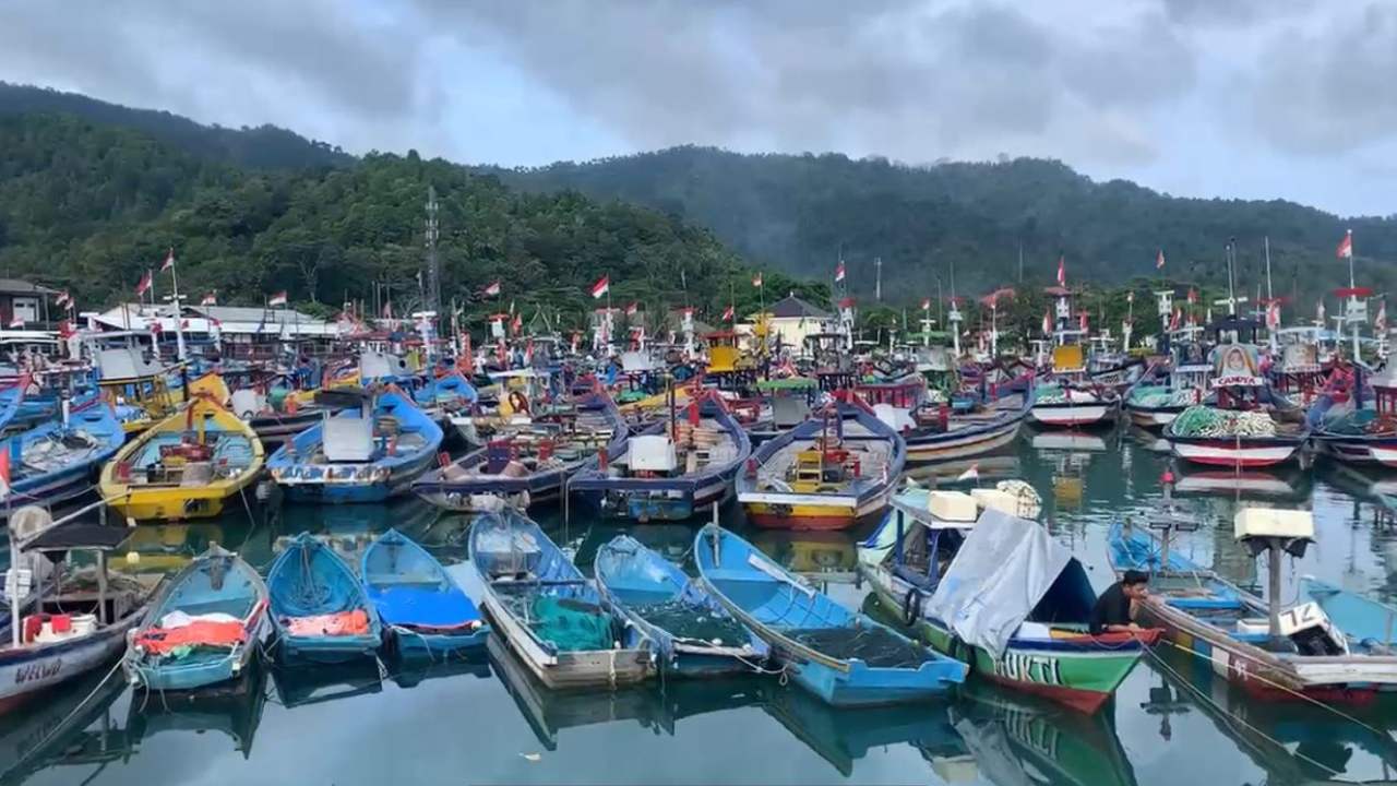 Nelayan Trenggalek, Keluhkan Biaya Tambat Labuh Kapal