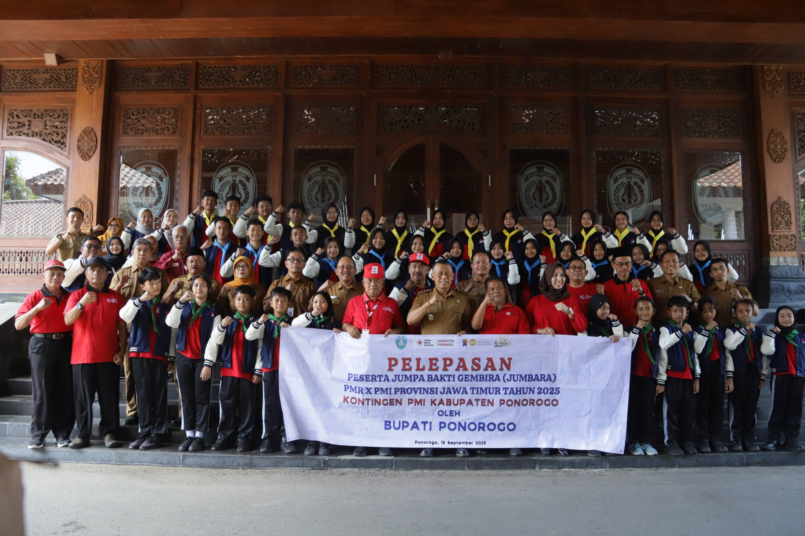 Bupati Ponorogo Lepas 39 Peserta Jumbara X PMI di Gresik