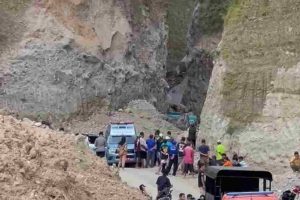 Tambang Longsor Magetan, Korban Belum Ditemukan