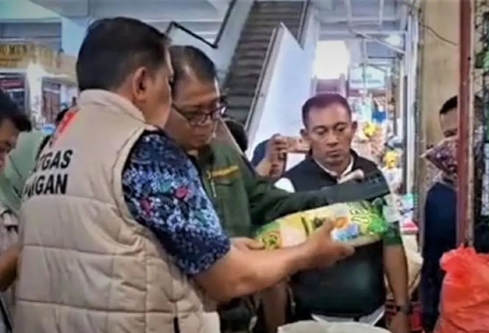 Pastikan Harga Beras Sesuai HET, Bapanas Pantau Pasar Tradisional Madiun