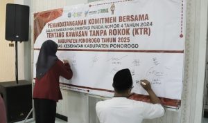 Kominfo Ponorogo Sosialiasi Perda KTR dan Gempur Rokok Ilegal
