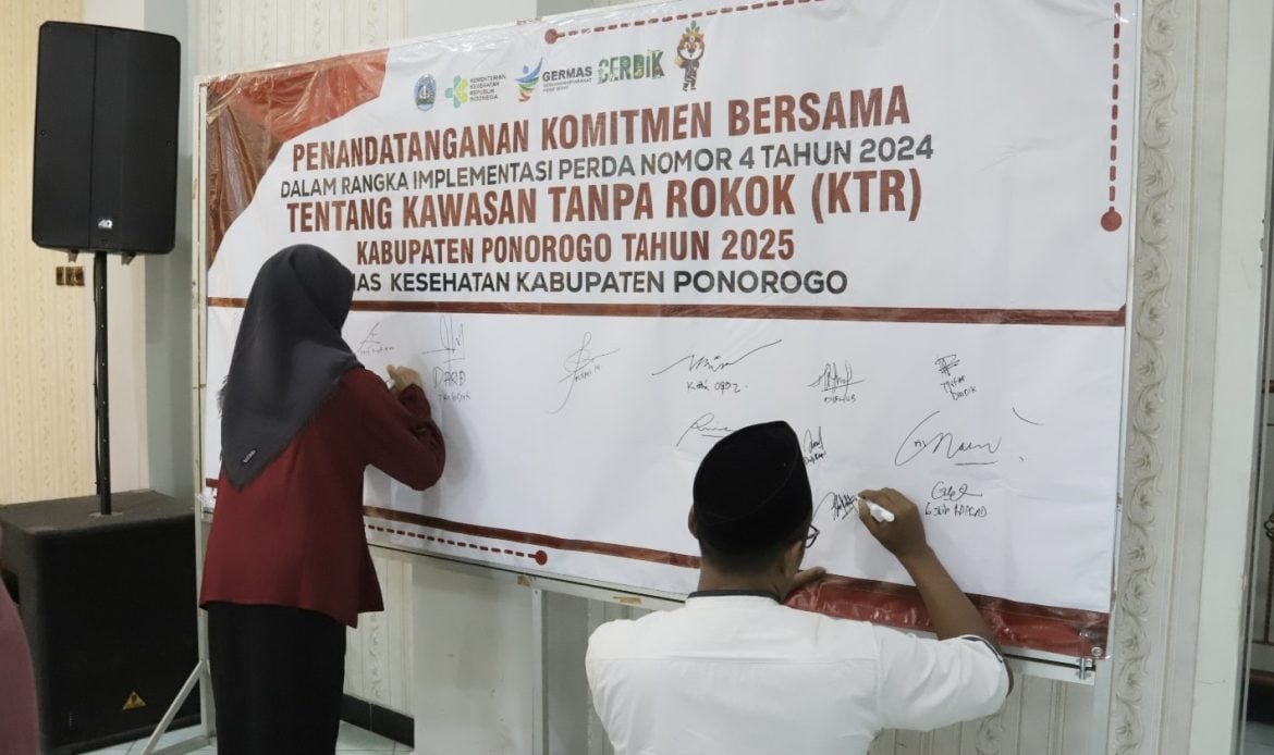 Kominfo Ponorogo Sosialiasi Perda KTR dan Gempur Rokok Ilegal