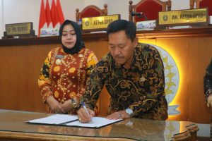 Pemkab dan DPRD Ponorogo Setujui Raperda APBD 2026