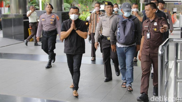 Bupati Ponorogo dan Enam Lainnya Jalani Pemeriksaan Intensif KPK