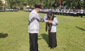 HUT ke-80 PGRI, Bupati Nanik Sumantri Dikukuhkan Ibunda Guru Magetan