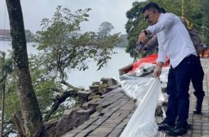 Usai Ambrolnya Talud di Telaga Sarangan, Ketua DPRD Magetan Tinjau Lokasi