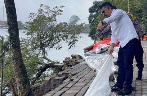 Usai Ambrolnya Talud di Telaga Sarangan, Ketua DPRD Magetan Tinjau Lokasi