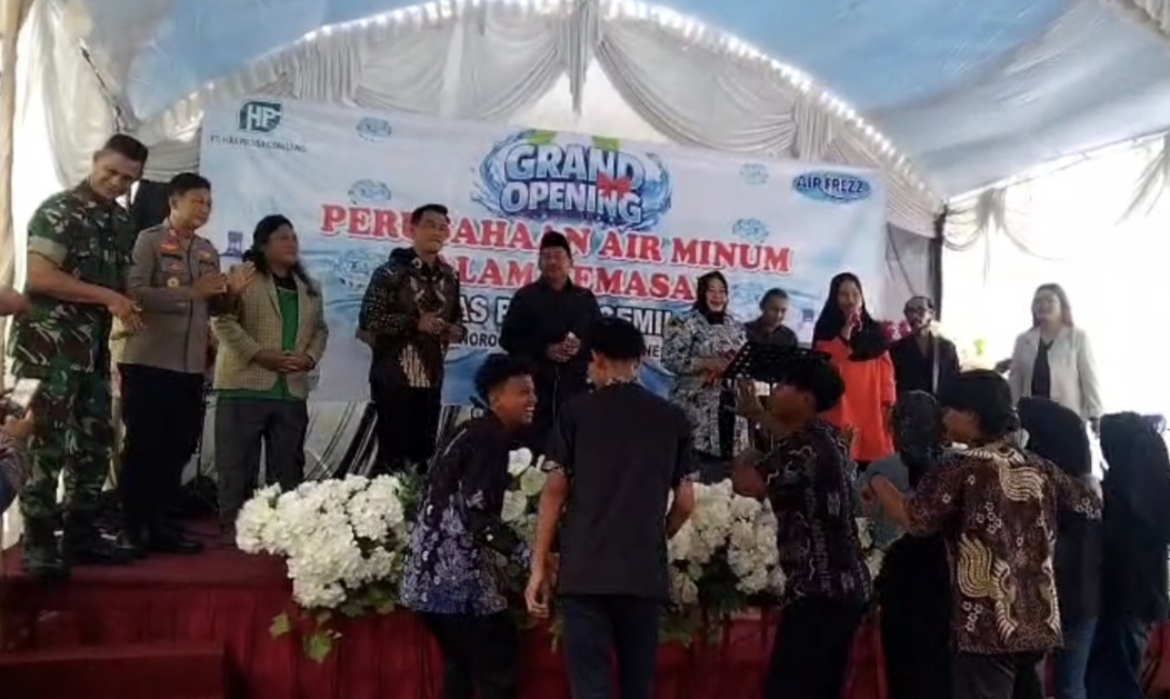 Hadiri Grand Opening Air Frezz, Plt. Bupati Ponorogo: Ada Peluang Usaha Baru