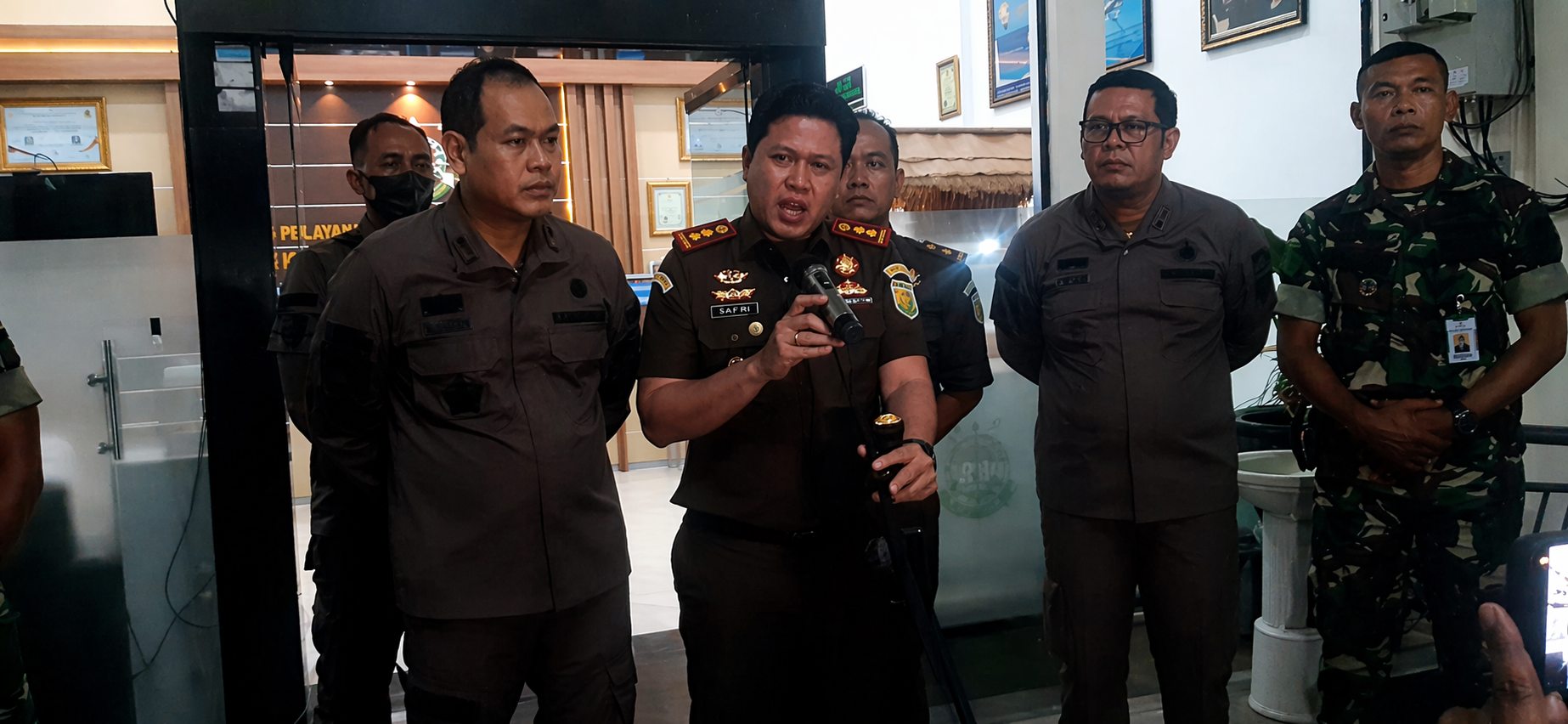 6 Tersangka Dugaan Tipikor Pokir Magetan Ditahan Kejari Magetan