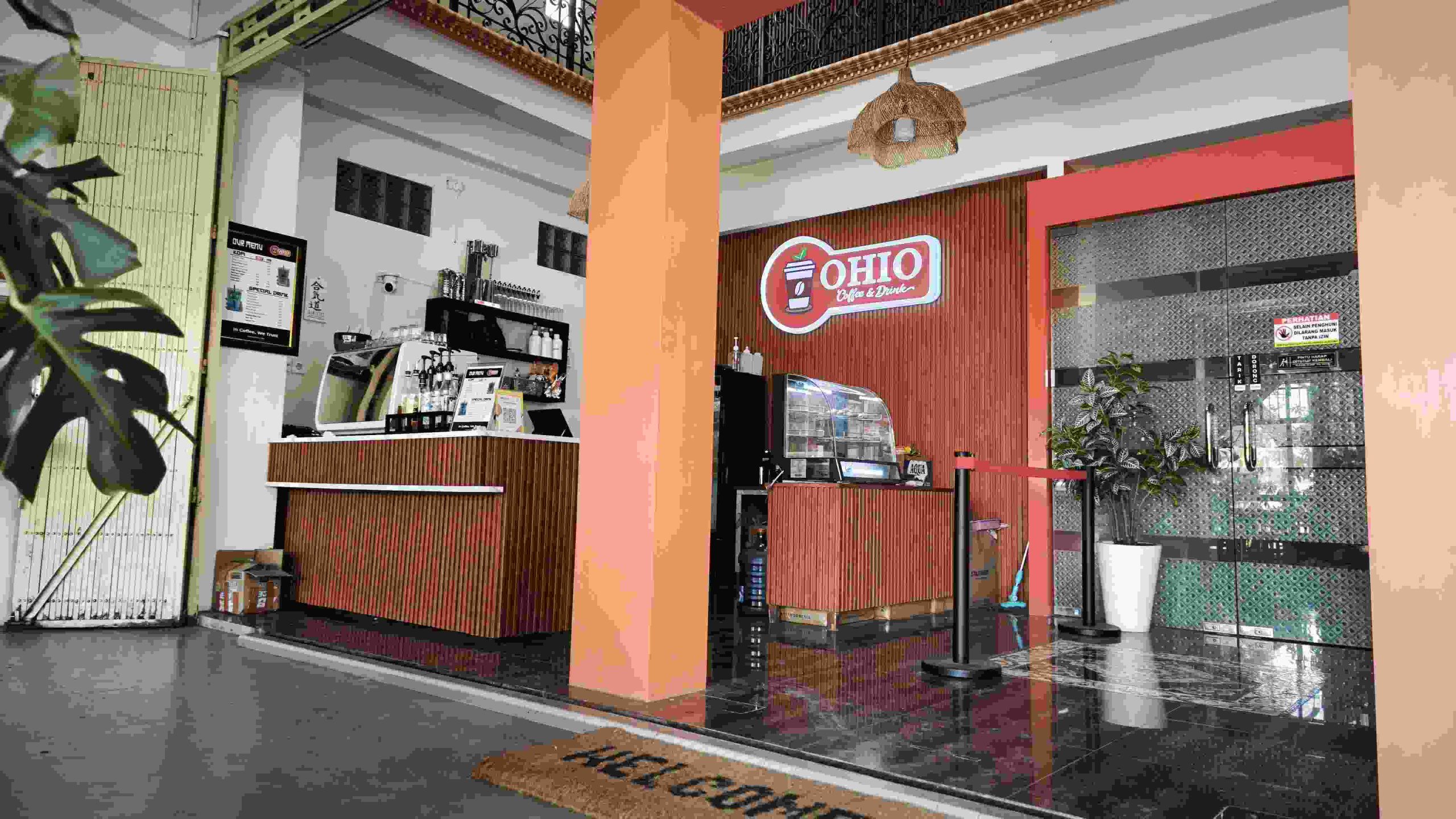 Ohio Coffee & Drink Ponorogo, Bebas Bawa Makanan dari Luar