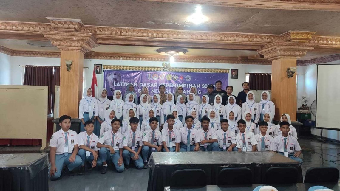 Cetak Leadership Handal, OSIS SMAN 1 Slahung Ponorogo ikuti LDKS di Sarangan